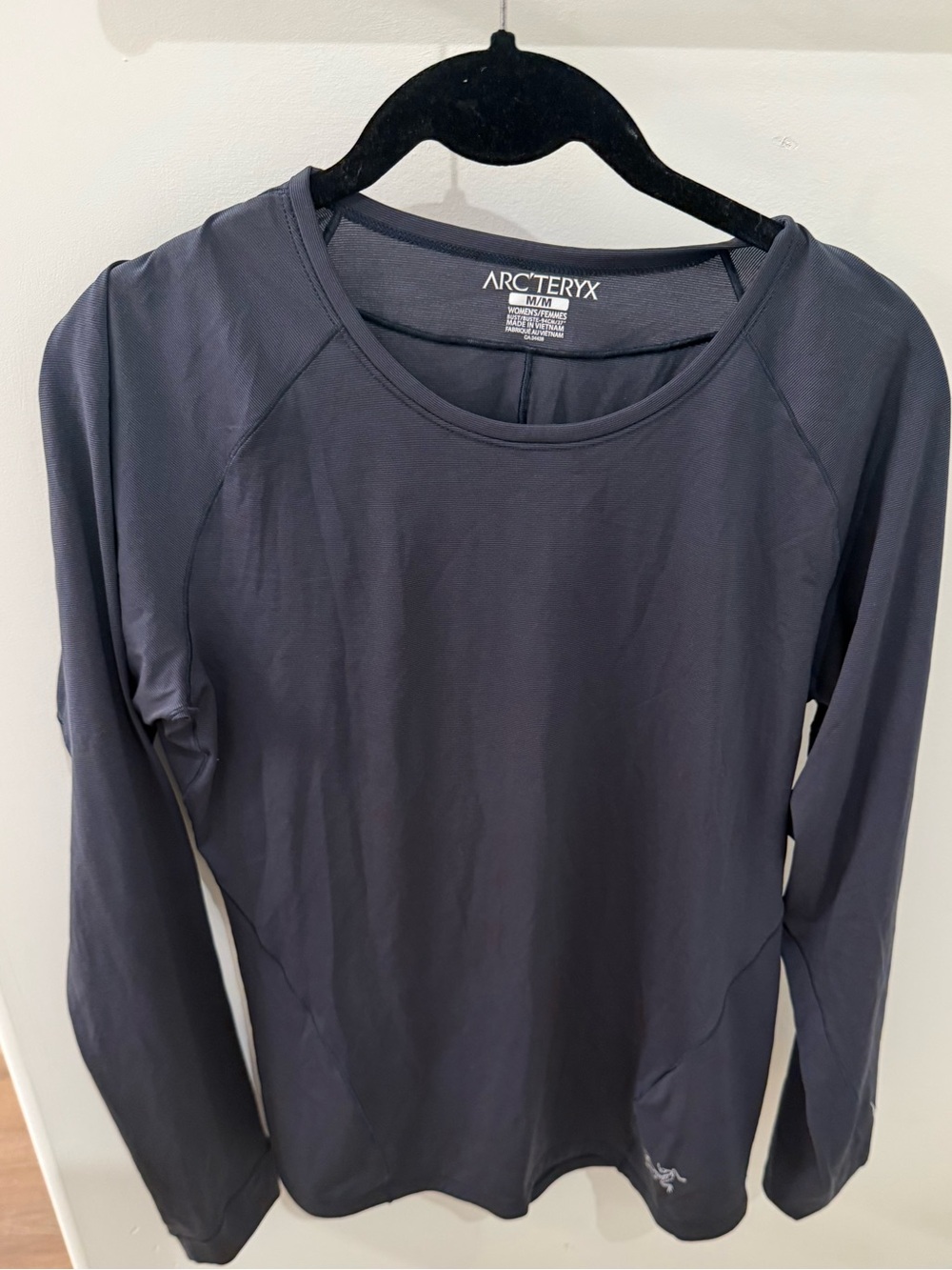 Arc'teryx Women’s Long-Sleeve Base Top — Charcoal Gray